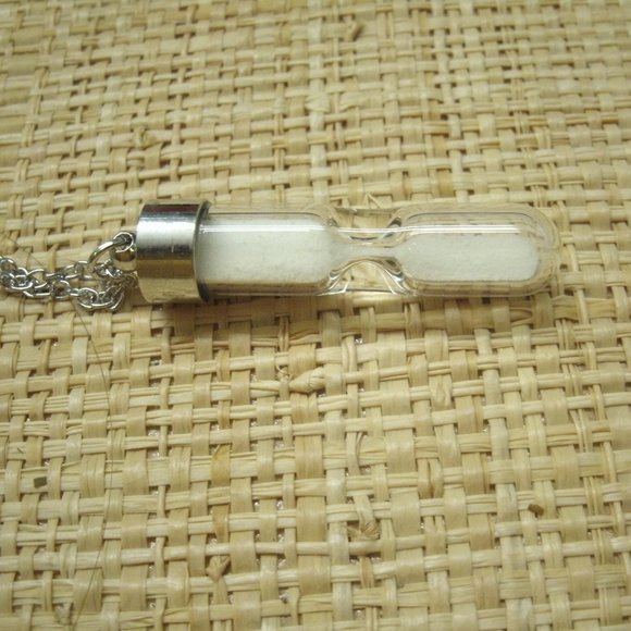 Glow in the Dark Hour Glass Necklace - Picture 8 of 16